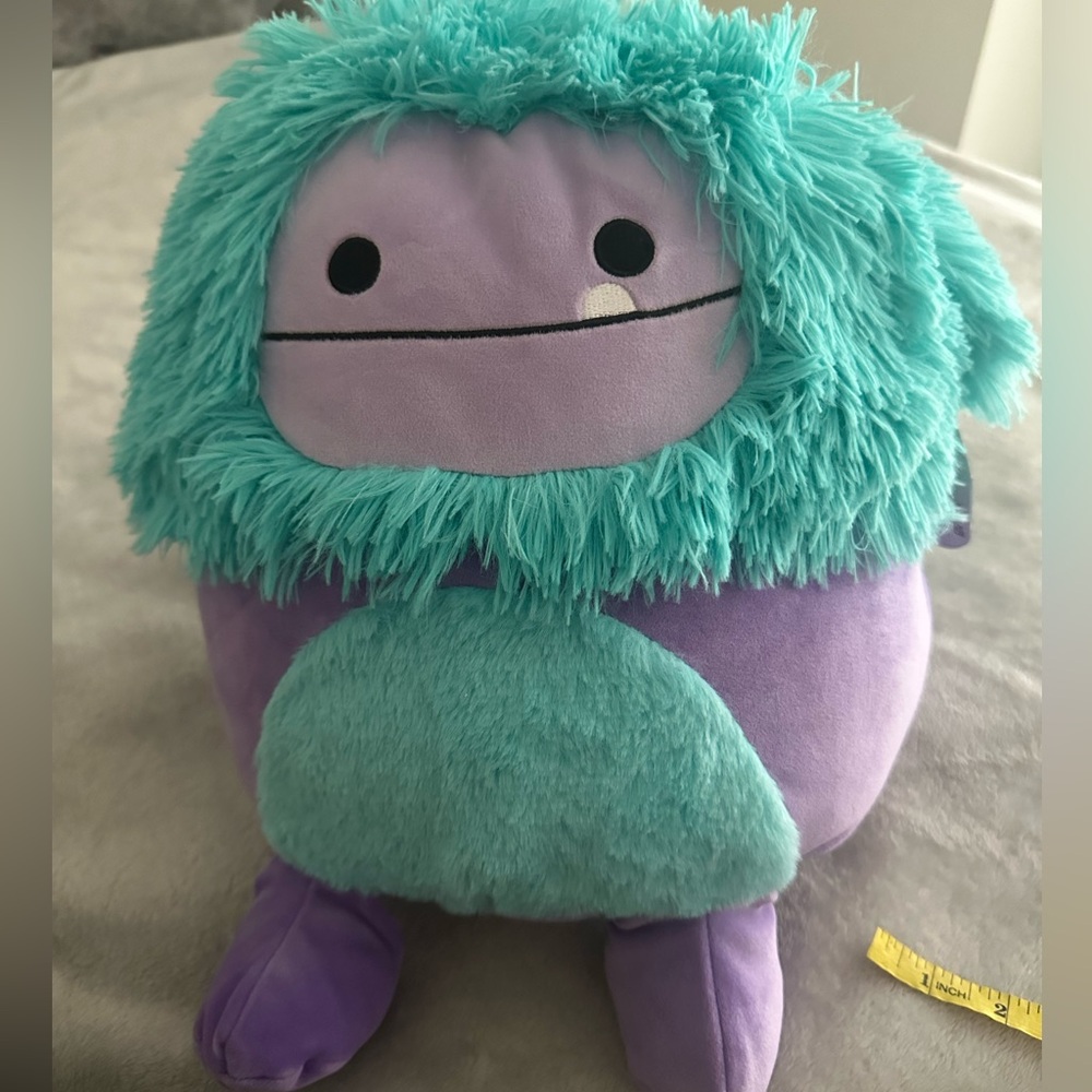 Buna Bigfoot Squishmallow RARE - Picture 2 of 5